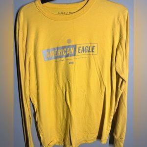 Super cute old style American eagle shirt